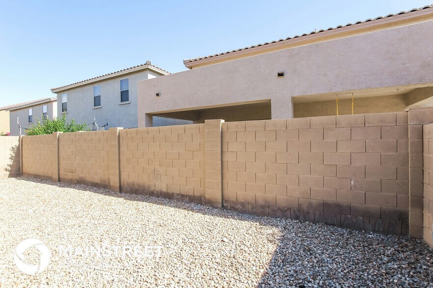Building Photo - 9429 W Jamestown Rd