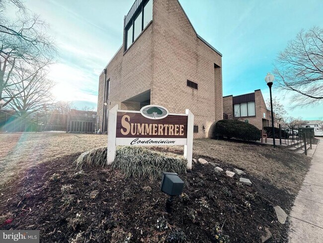 Building Photo - 7598 Gales Ct