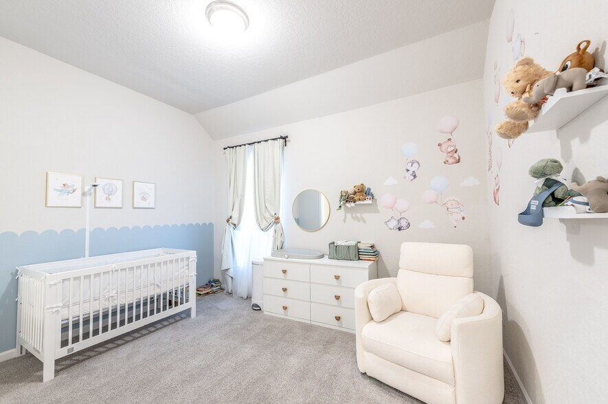 Building Photo - 14336 Apache Wls