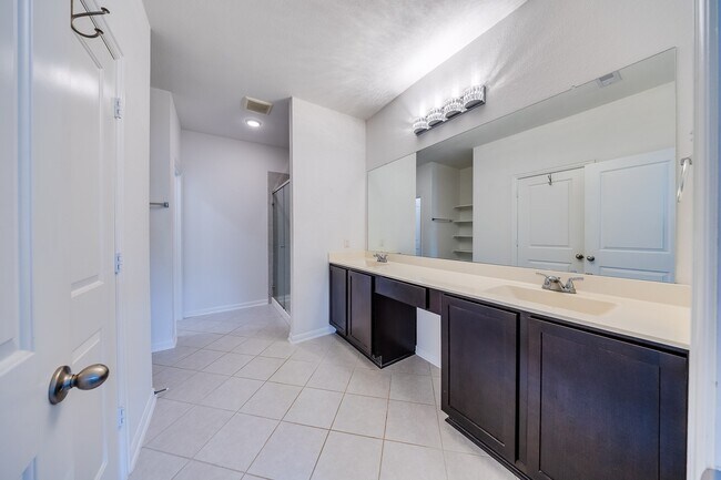 Building Photo - 18843 Cedar Birch Ln