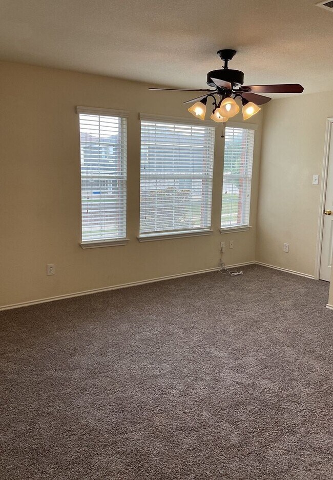 Building Photo - 4302 Cessnock Dr