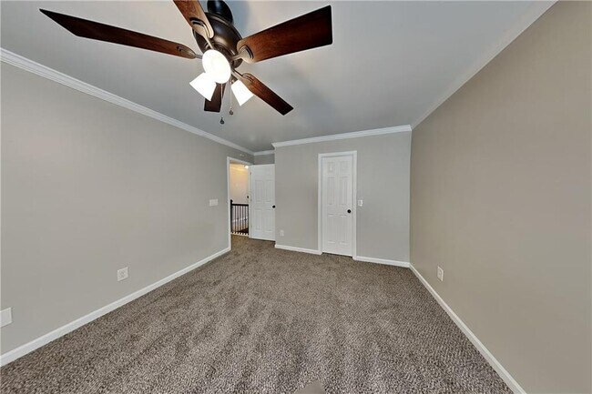 Building Photo - 158 Oak Grove Pl