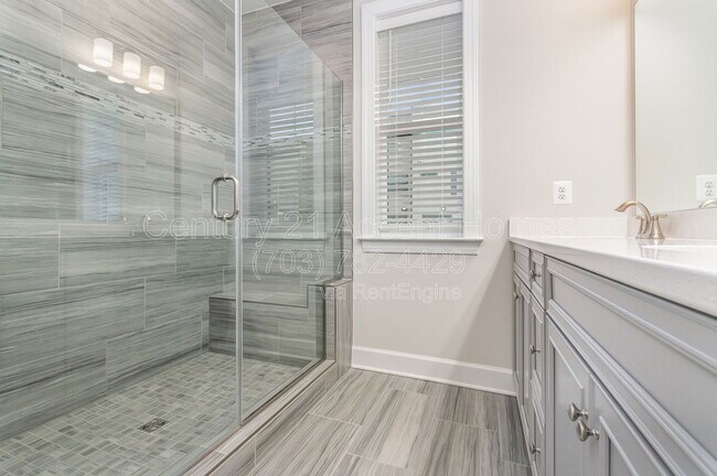 Building Photo - 43488 Stonewood Crossing Ter