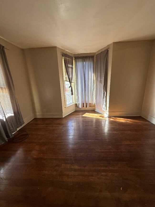 Building Photo - 1008 Park Ave