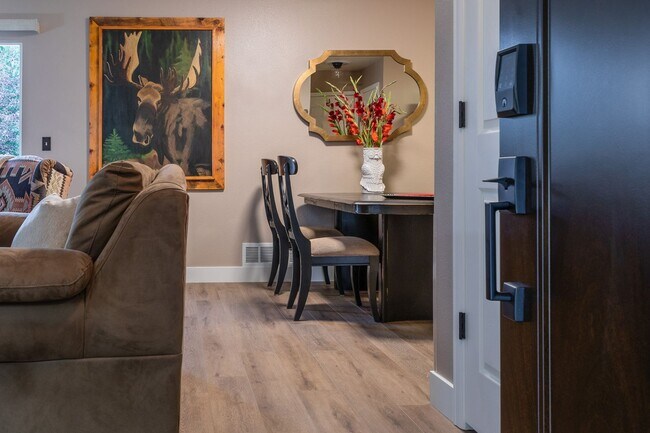 Building Photo - 3 Bed 2 Bath Townhome in Central Loveland