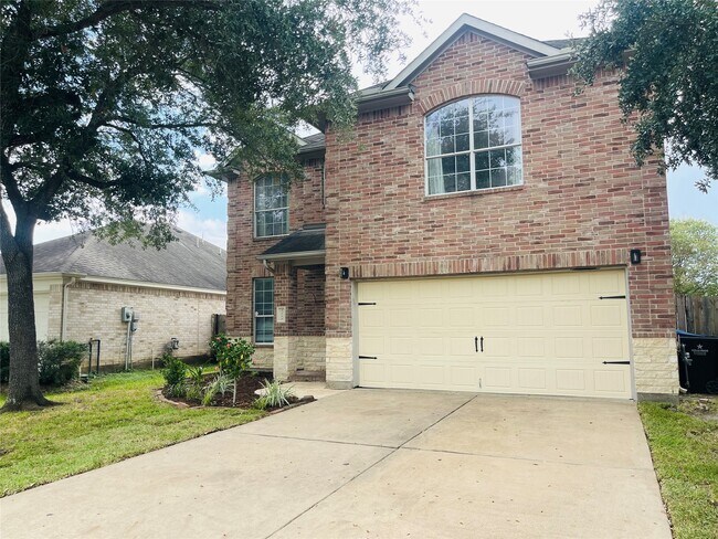 Building Photo - 2111 Castle Gardens Ln