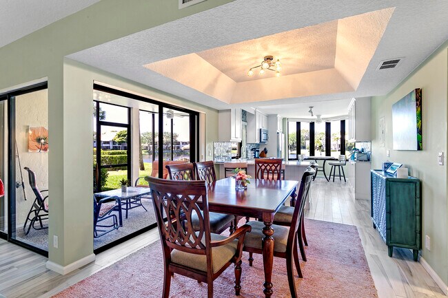 Building Photo - 16997 Waterbend Dr