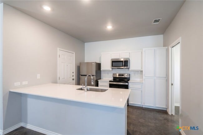 Building Photo - 300 Lowes Blvd