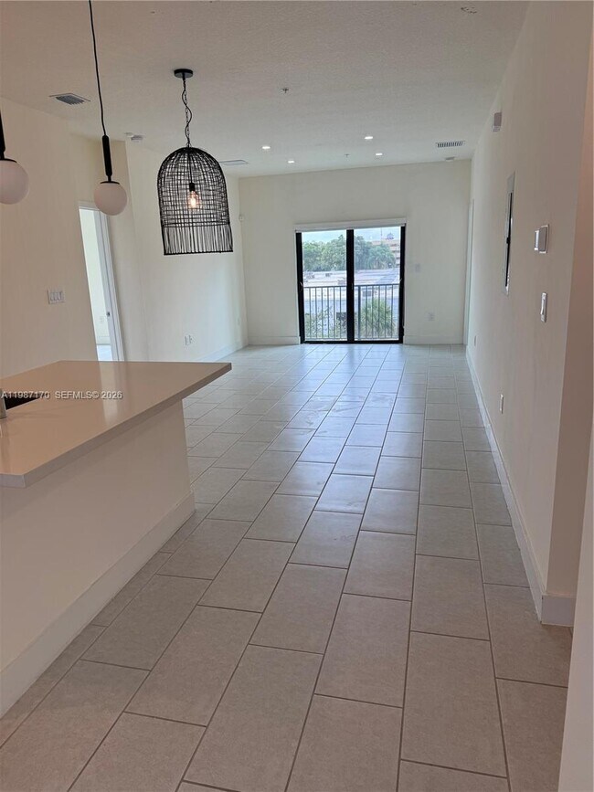 Building Photo - 8167 NW 41st St