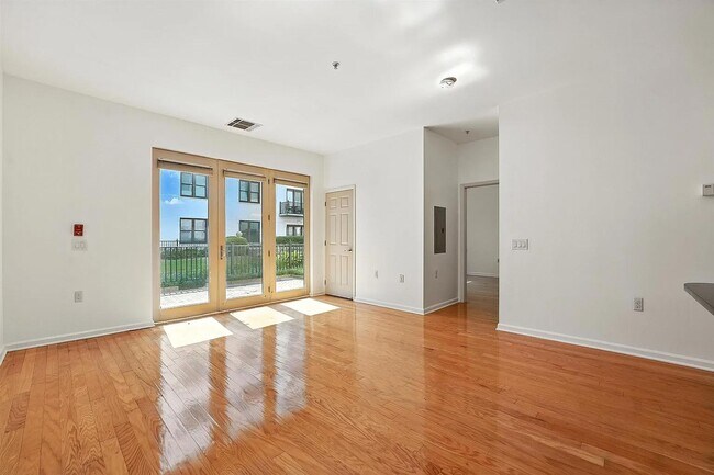 Building Photo - 1201 Adams St