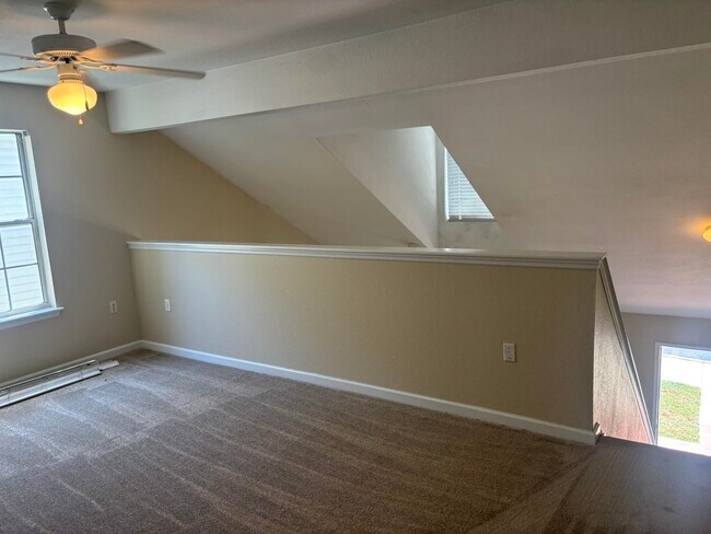 Building Photo - 4434 Gearhart Rd