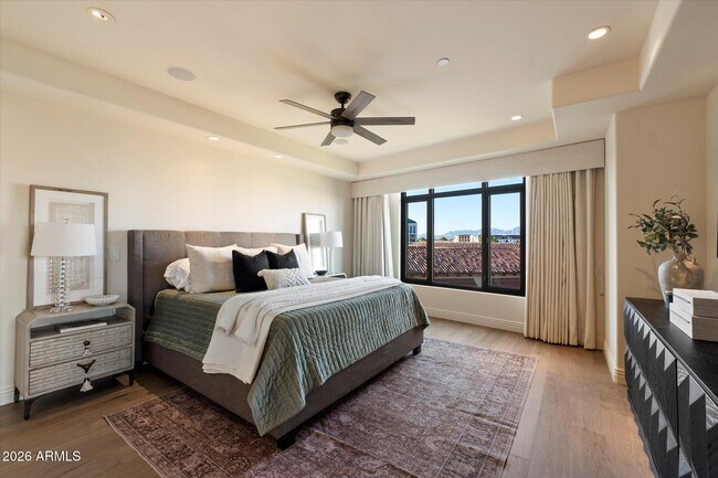 Building Photo - 7181 E Camelback Rd