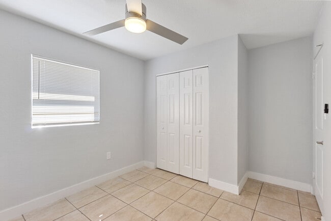 Building Photo - 2525 Forest Dr