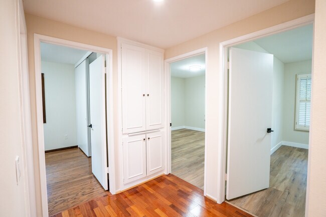 Building Photo - 920 Stewarton Way