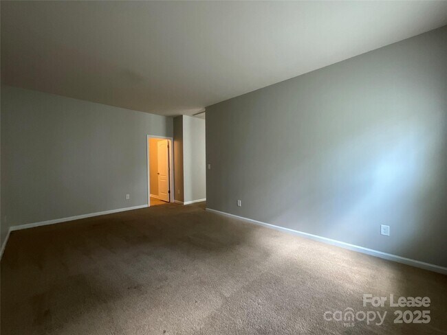Building Photo - 9143 Magnolia Lily Ave