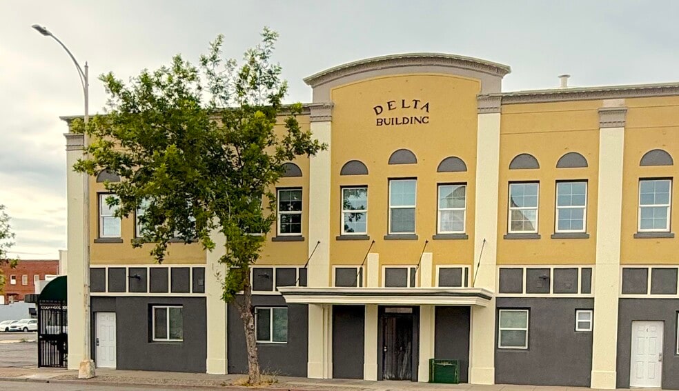 Building Photo - 425 5th St