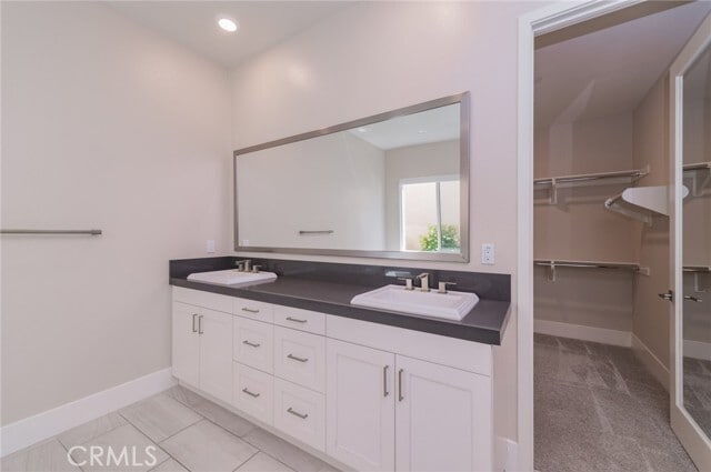 Building Photo - 60 Ray