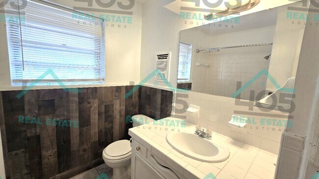 Building Photo - 4 Bedroom Rental in Del City