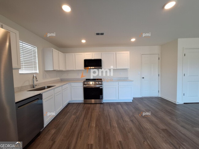 Building Photo - 176 Kinsale Dr