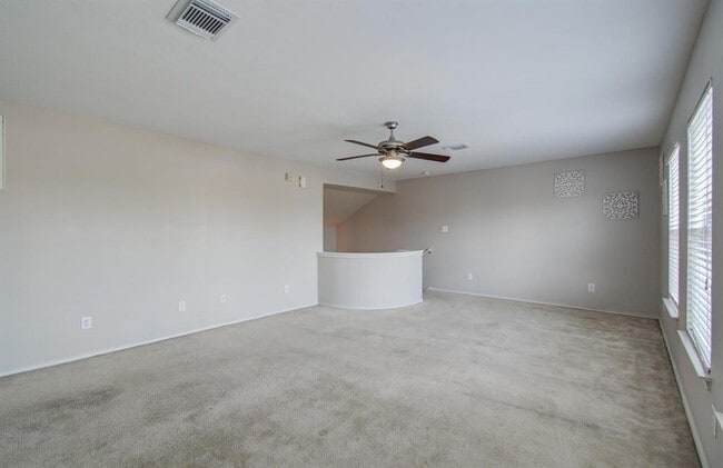 Building Photo - 2631 Woodridge Manor Dr