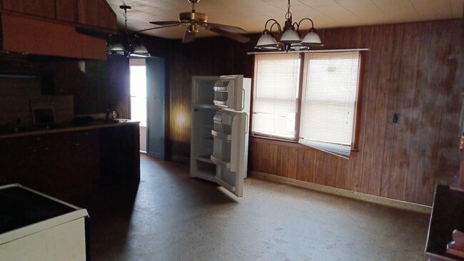 Building Photo - 806 Jackson St