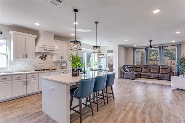 Building Photo - 7132 Aves St