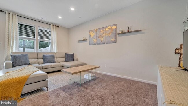 Building Photo - 7748 Venice Ln