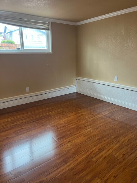Building Photo - 261 Merced Dr