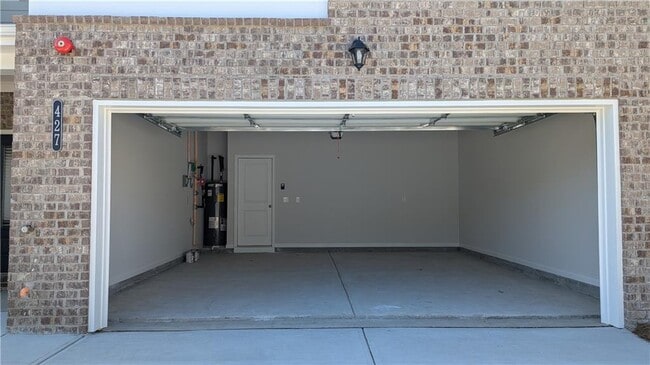 Building Photo - 427 Lanier Cir