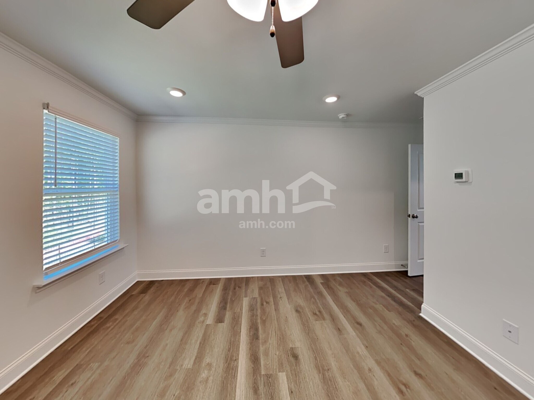 Building Photo - 1047 Highland Walk