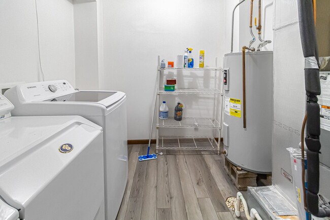 Building Photo - 3 Bedroom 2 Bath in Warrensburg