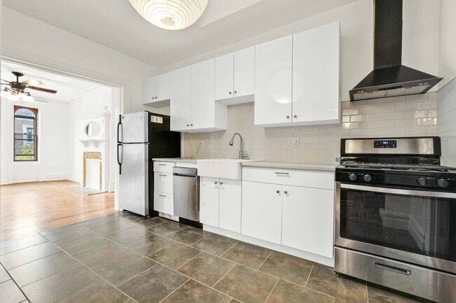 Primary Photo - 678 Sterling Pl