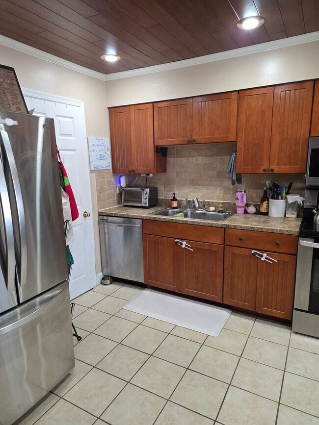 Primary Photo - 3 Bedroom house -