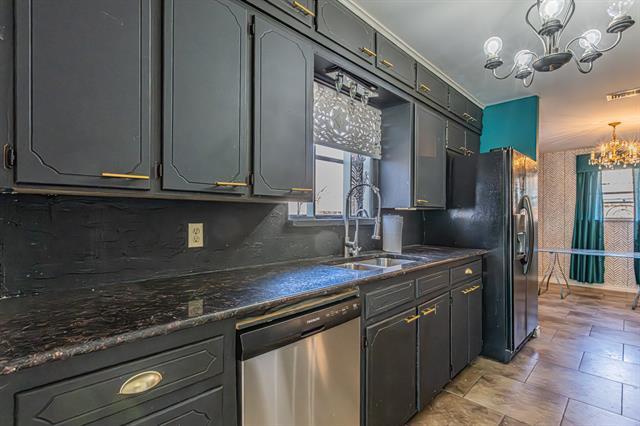 Building Photo - 618 Magnolia St