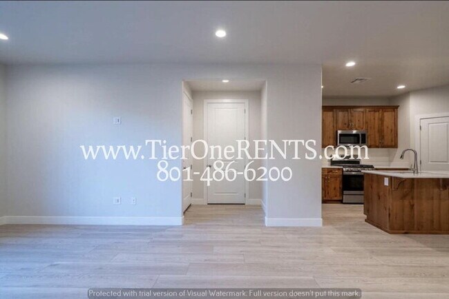 Building Photo - **Summer Special: FREE RENT for MAY**