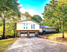 Building Photo - 12805 Rivercrest Dr