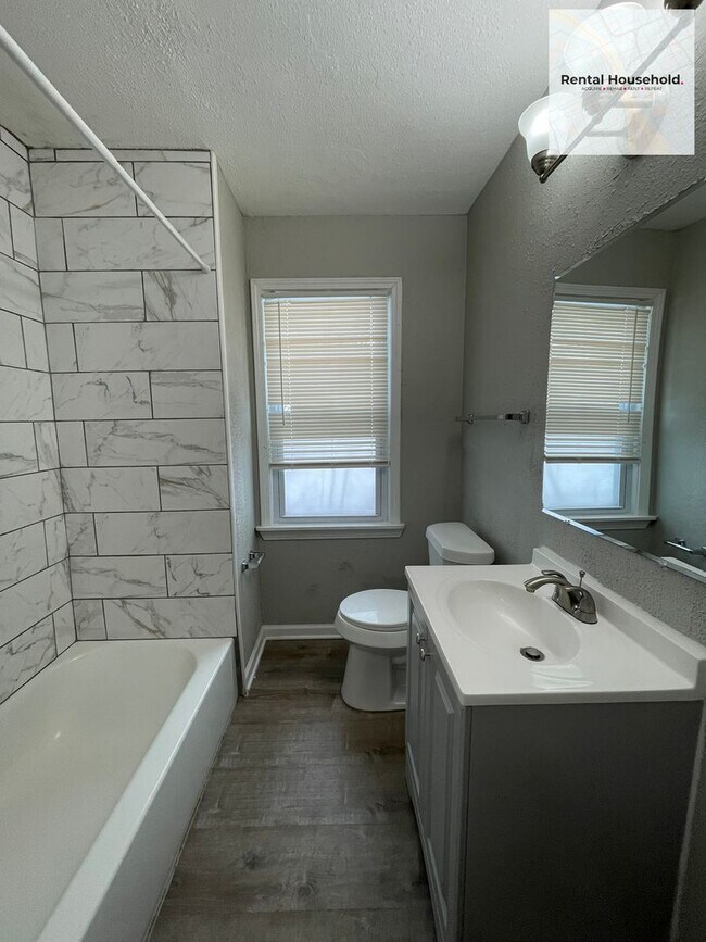 Building Photo - Newly Renovated 3-Bedroom Bungalow