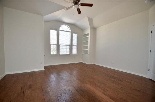 Building Photo - 9617 Solana Vista Loop