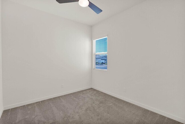 Building Photo - 3130 E Flintlock Dr