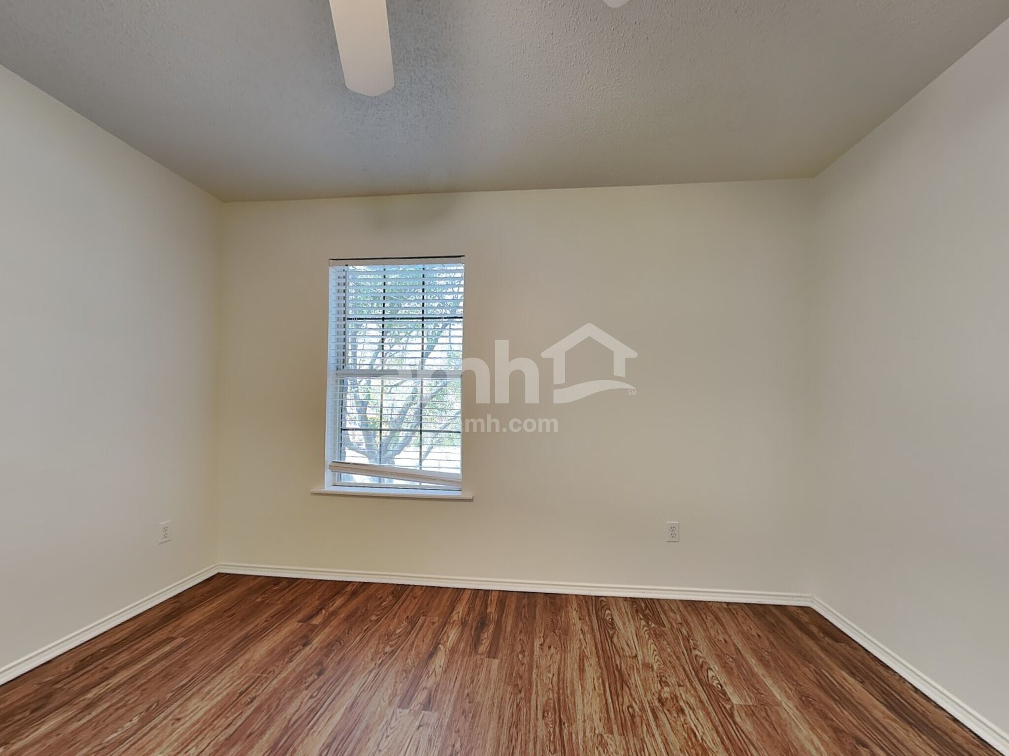 Building Photo - 1699 Wildrose Dr