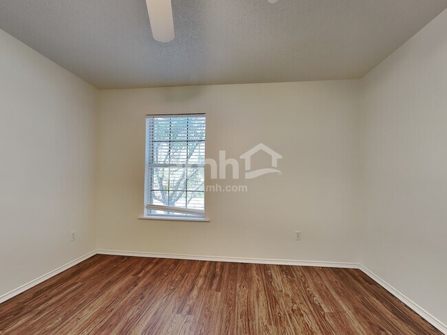 Building Photo - 1699 Wildrose Dr