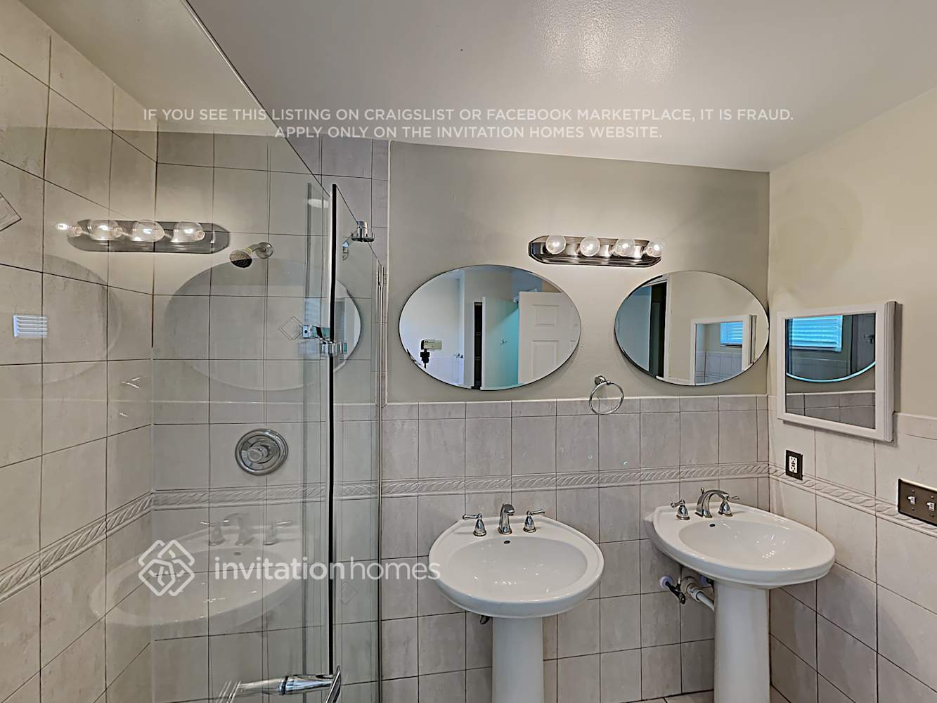 Building Photo - 10769 Oak Lake Way