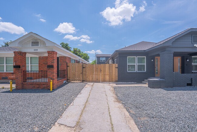 Building Photo - 4202 Clay St