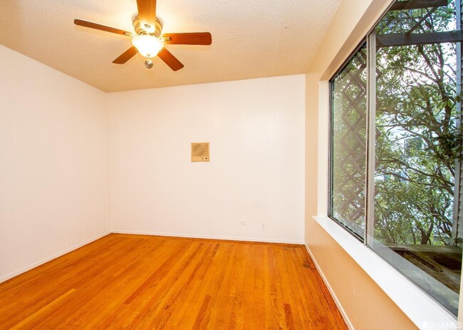 Building Photo - 477 Burnett Ave