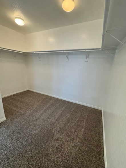 Building Photo - 123 Volans Ave