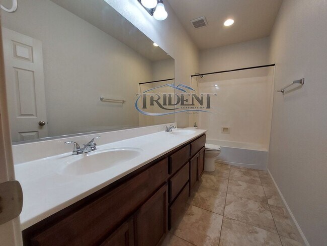 Building Photo - Lovley home in the Edgewater subdivision near Pow Mia Park