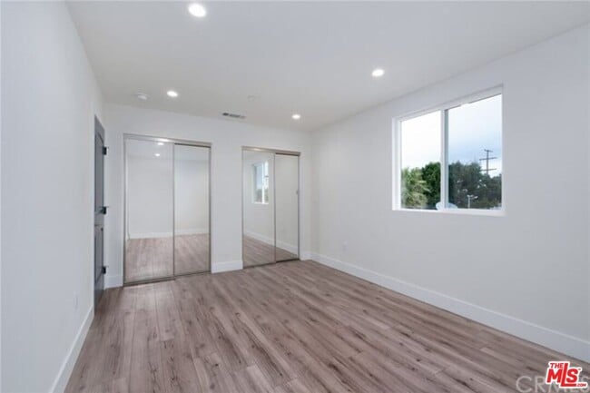 Building Photo - 2319 Redondo Blvd