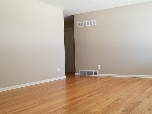 Building Photo - 1836 Todd Rd