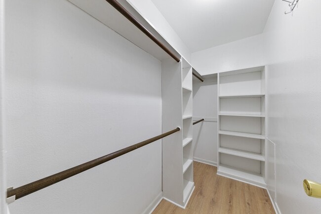 Building Photo - 701 Rosedale St