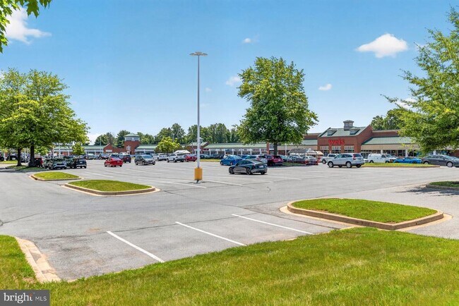Building Photo - 2111 Ganton Green